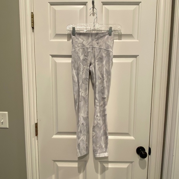 Lululemon Train Times 7/8 Pant *25" Jasmine White Multi / White 16469 - Picture 5 of 16